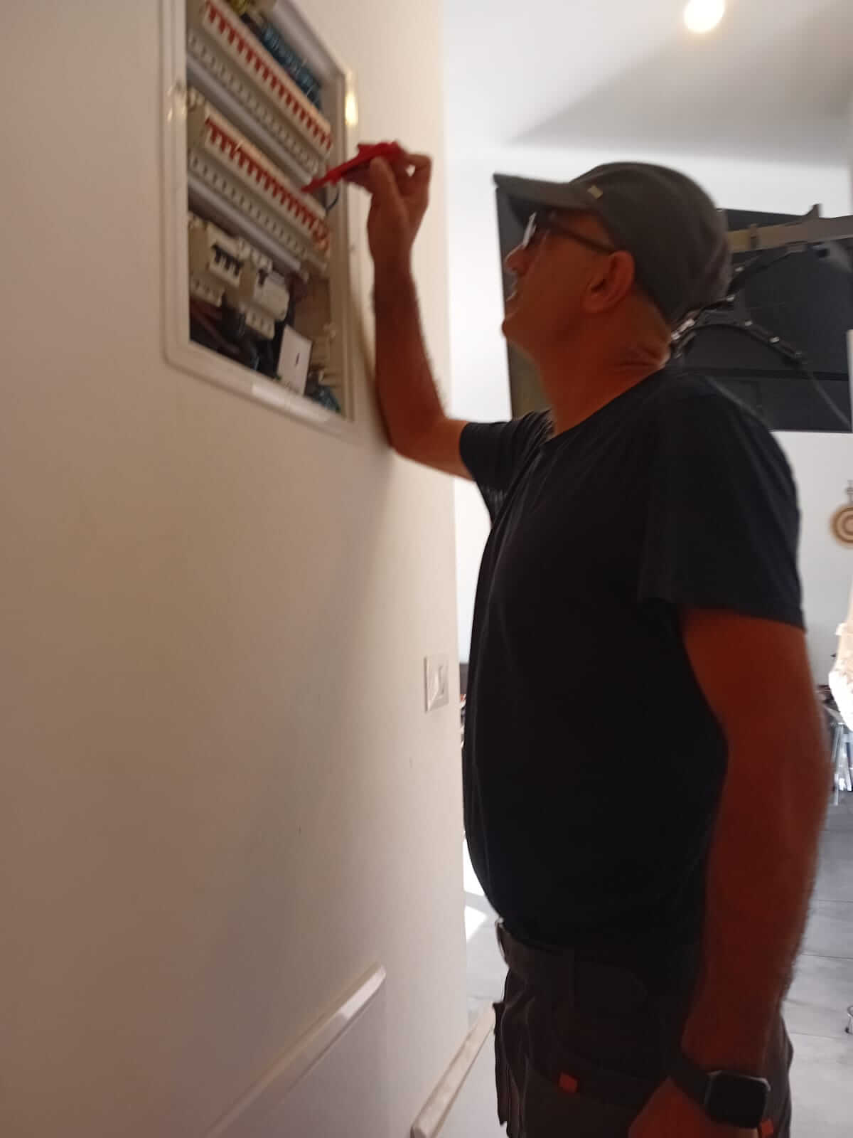 התקנת לוח חשמל מקצועי - חשמלאי מוסמך